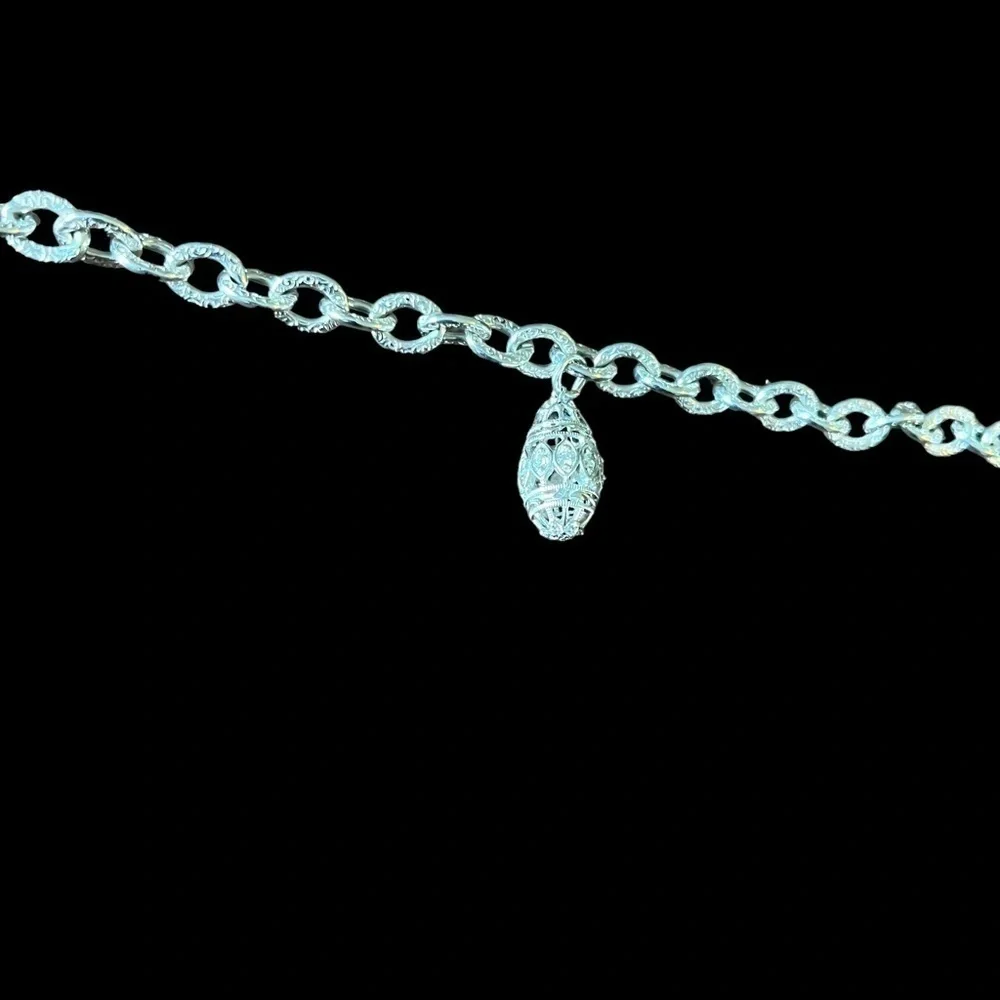 Woman’s Chain Bracelet With pavé Egg Pendant
